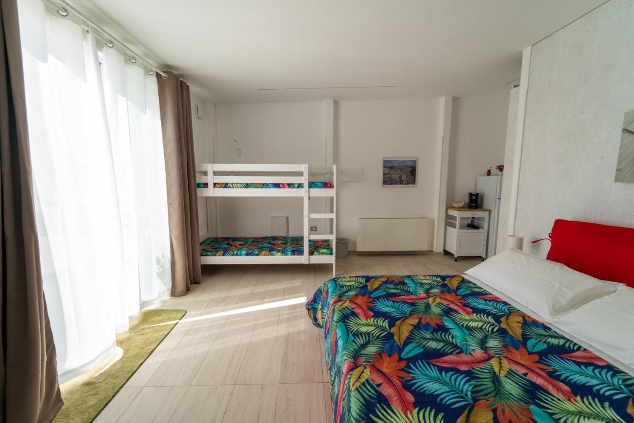 Nni Mia Hotel Модика Екстериор снимка