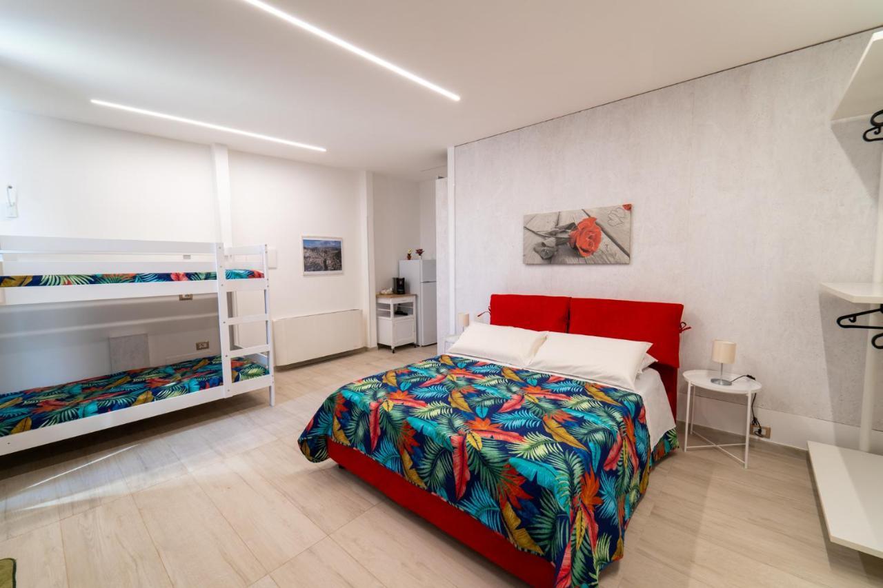 Nni Mia Hotel Модика Екстериор снимка